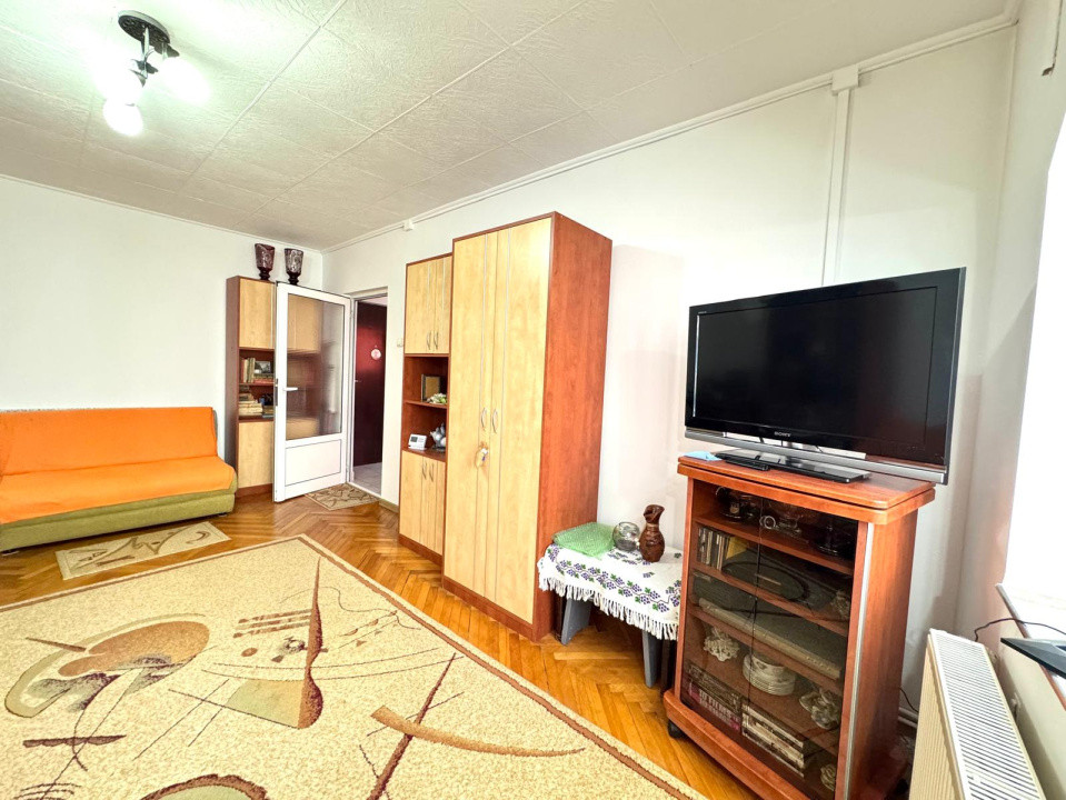 Apartament de vanzare - 2 camere  etaj 2 - Matei Basarab - decomandat si luminos