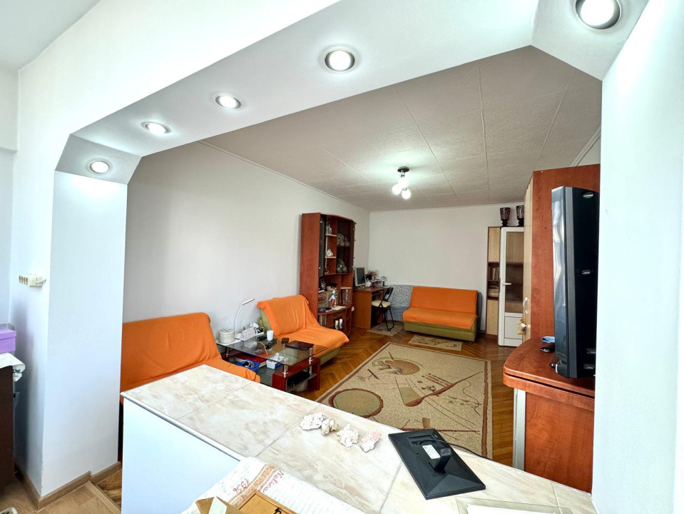 Apartament de vanzare - 2 camere  etaj 2 - Matei Basarab - decomandat si luminos