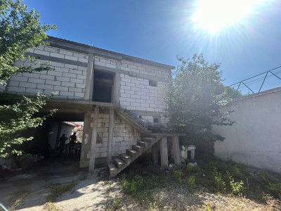 Casa P+1+M, 330 MP teren, 140 MP utili, Brestei 