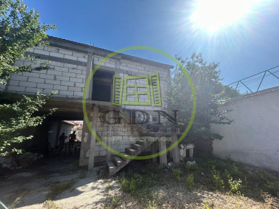 Casa P+1+M, 330 MP teren, 140 MP utili, Brestei 