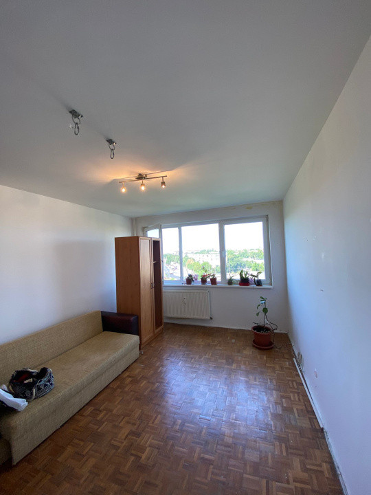 Apartament 2 cam, decomandat, necesită renovare, et 6, bloc cu lift, B-dul Dacia