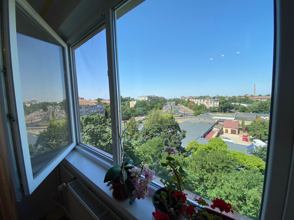 Apartament 2 cam, decomandat, necesită renovare, et 6, bloc cu lift, B-dul Dacia
