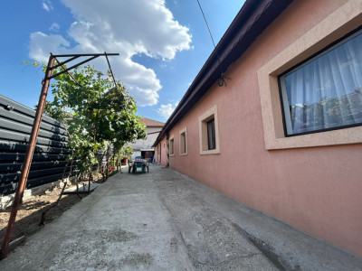Casa plan parter, 360 mp, 49 mp utili