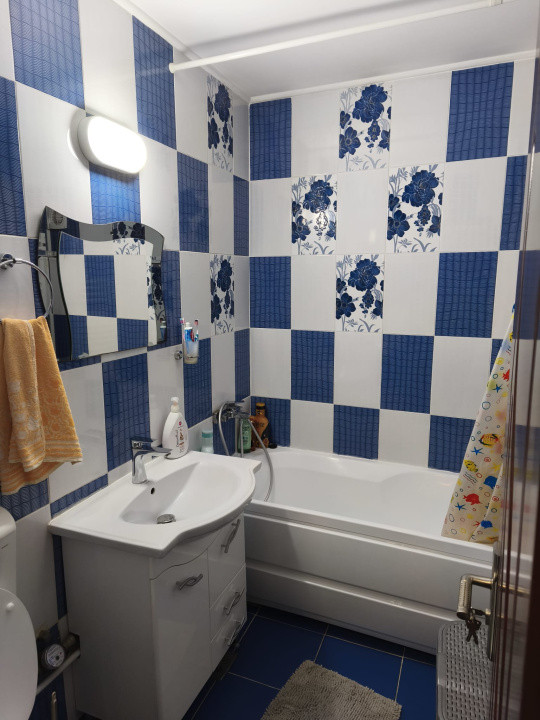 APARTAMENT DE VANZARE, 2 CAM, ET 3/4