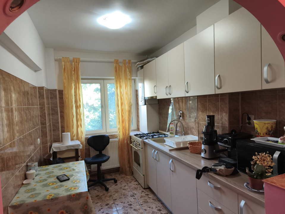 APARTAMENT DE VANZARE, 2 CAM, ET 3/4