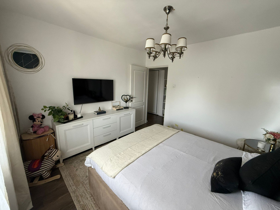 Apartament 3 camere decomandat, 67mp, Craiovita Noua, zona Orizont.