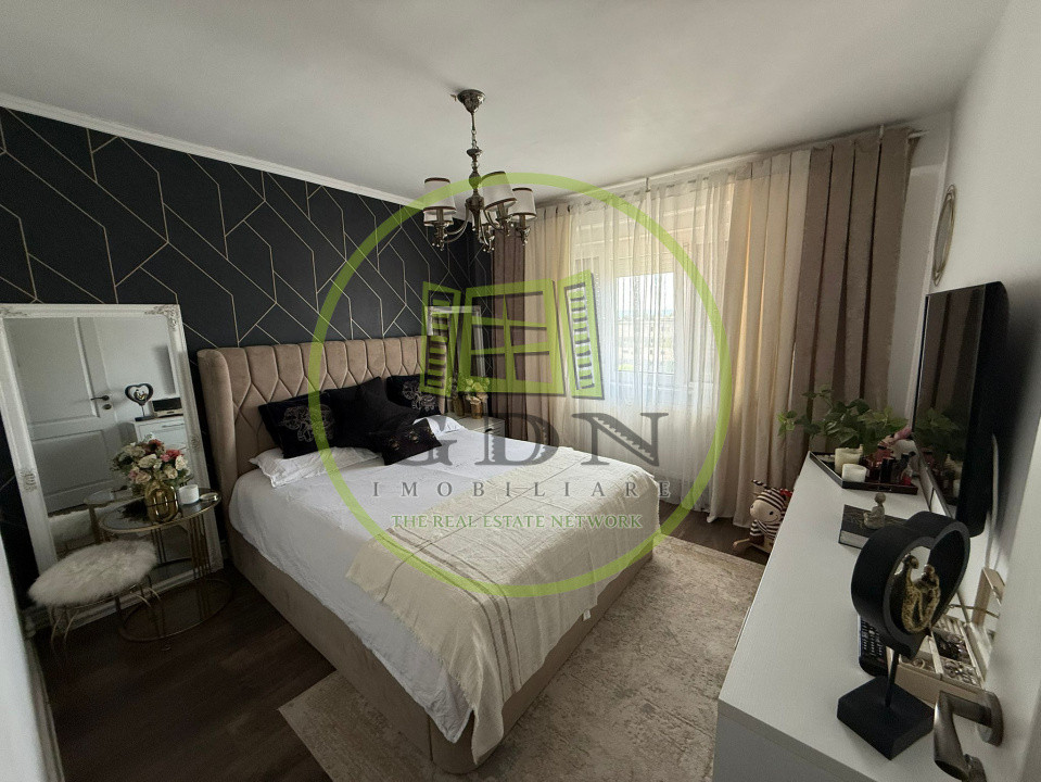 Apartament 3 camere decomandat, 67mp, Craiovita Noua, zona Orizont.