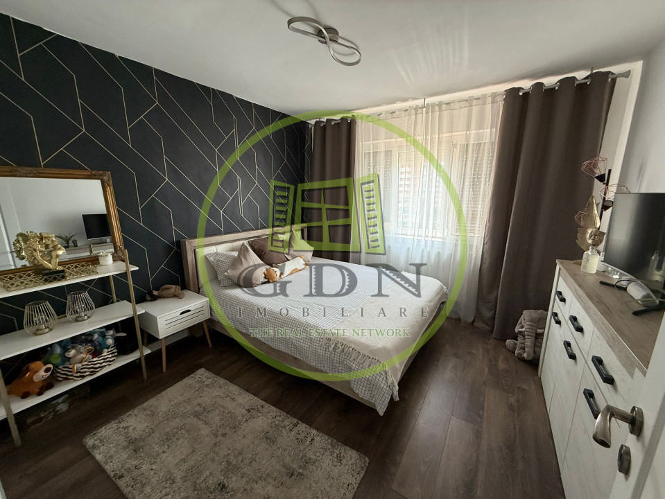 Apartament 3 camere decomandat, 67mp, Craiovita Noua, zona Orizont.