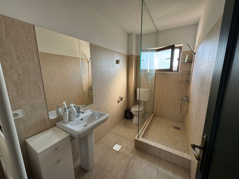 Apartament, 2 camere, decomandat,  64 mp, Centru , Zona Campia Islaz