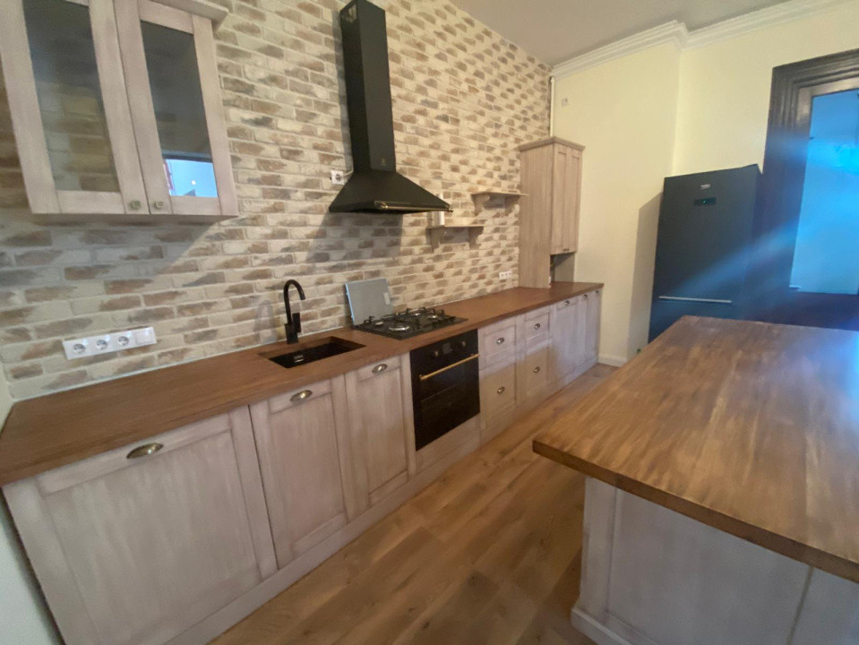 Casă de vânzare Reghin zona centrală.