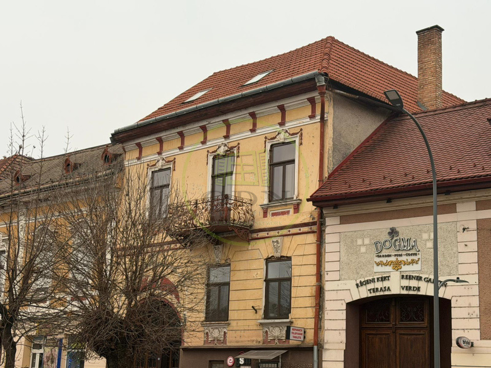 Casă de vânzare! Super pret - Reghin zona centrală.