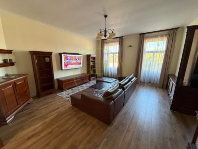 Casă de vânzare! Super pret - Reghin zona centrală.
