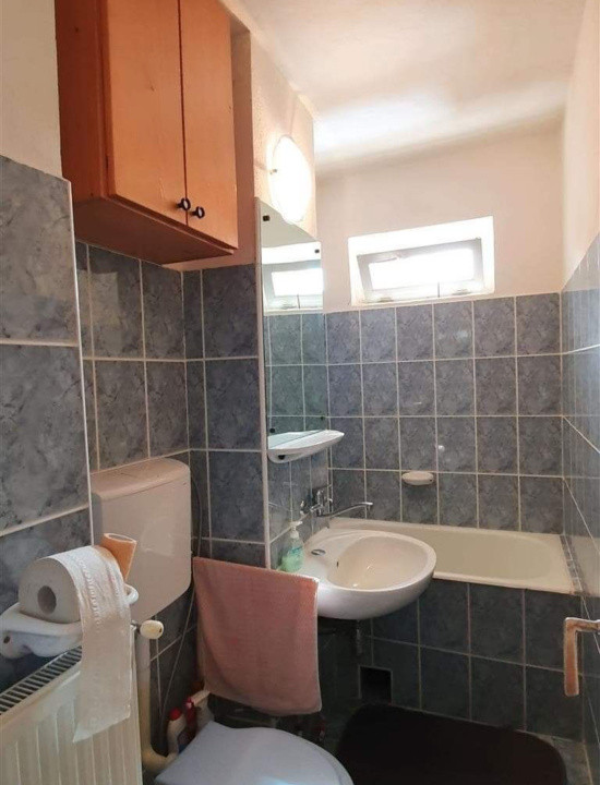 Apartament de închiriat - 2 camere, 48mp utili, zona Cireşica