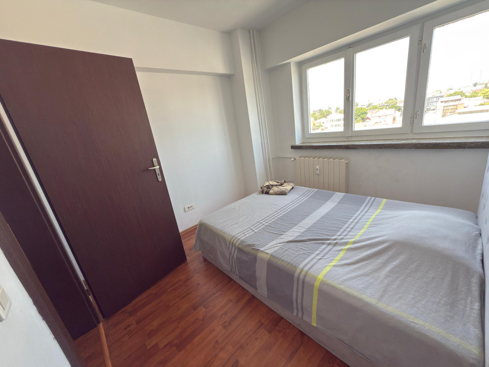 Apartament 4 camere, decomandat, 158 mp, Piata Centrala