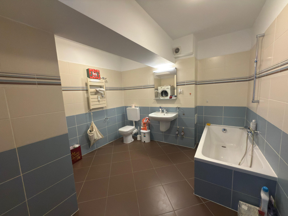 Apartament 4 camere, decomandat, 158 mp, Piata Centrala