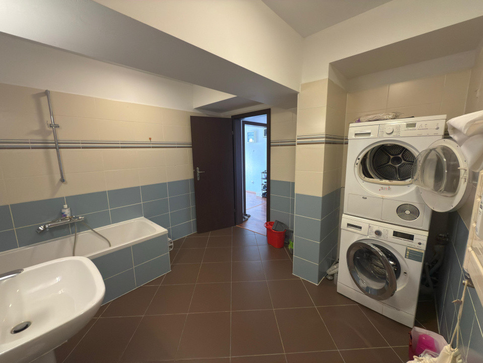 Apartament 4 camere, decomandat, 158 mp, Piata Centrala