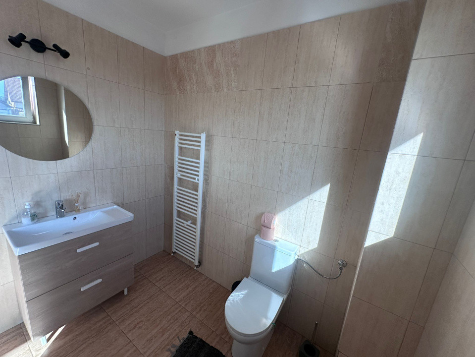 🏢 Clădire de birouri de închiriat | 625 mp utili | 2 etaje + mansardă |