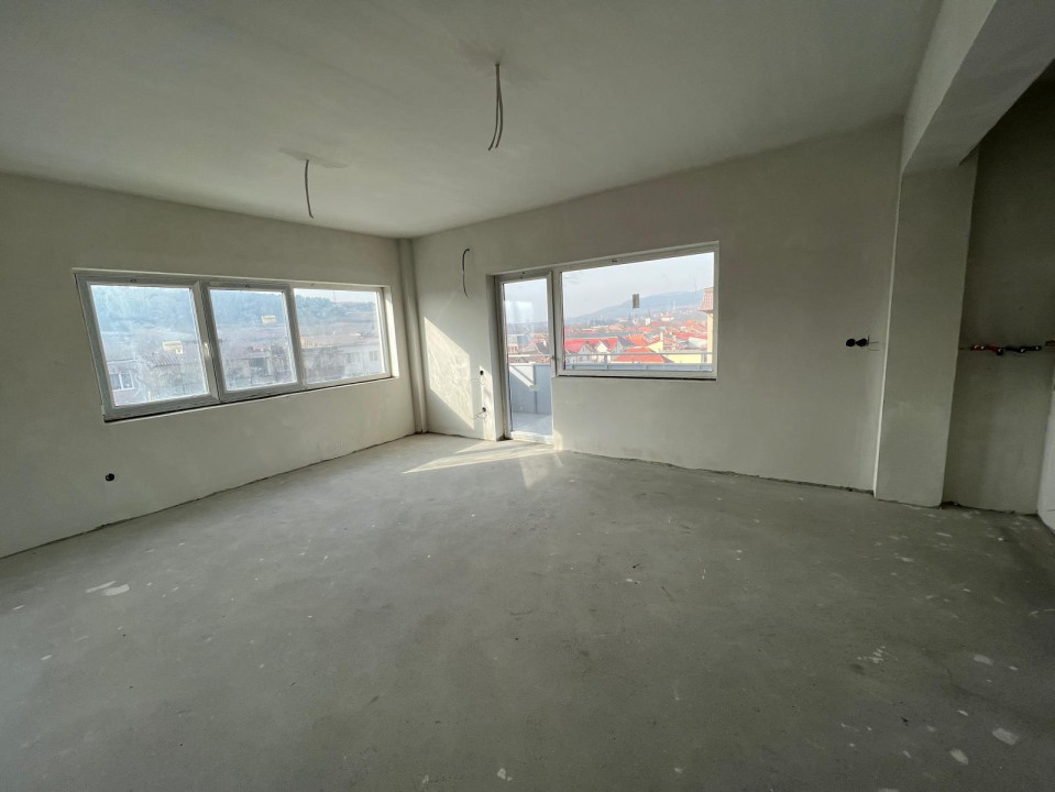 De vânzare apartament nou cu 3 camere, 74 mp., Comuna Baciu, 116.000 EUR