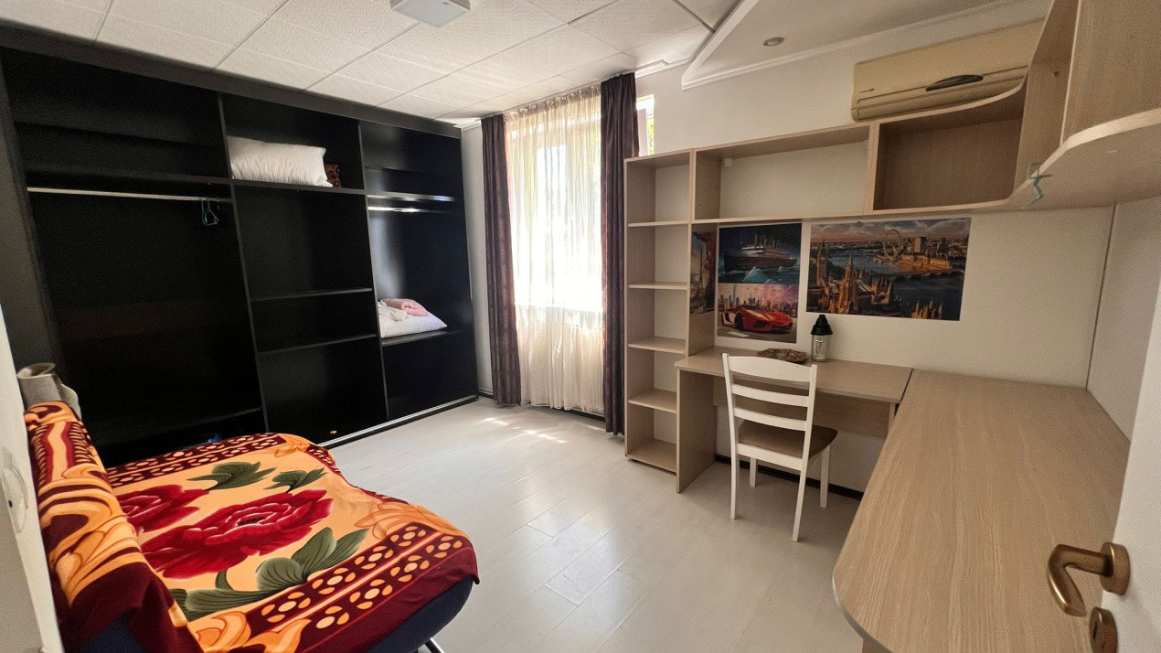 CHIRIE Apartament 3 camere Centrul Civic - Cec Bank 