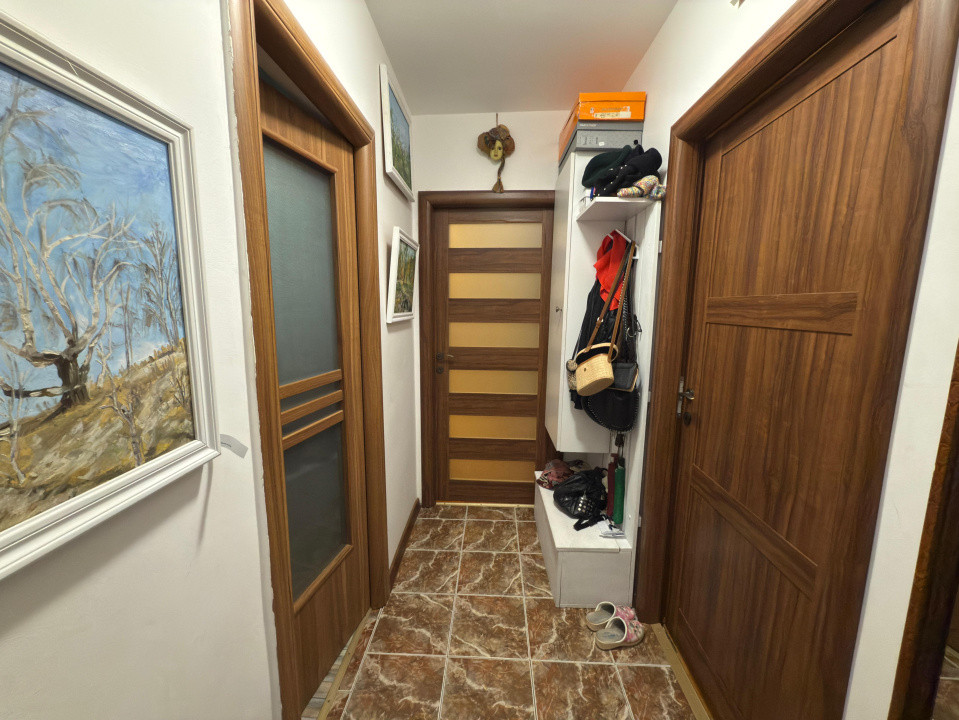 Apartament 3 camere, 68 mp, cartier Rovine, Zona Spital Clinic Neuropsihiatrie