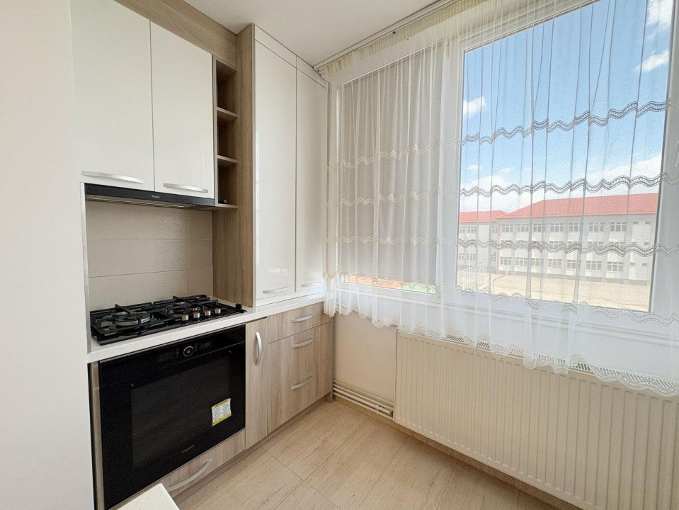 Apartament cu 3 camere zona Vasile Alecsandri