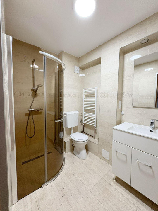 Apartament cu 3 camere zona Vasile Alecsandri