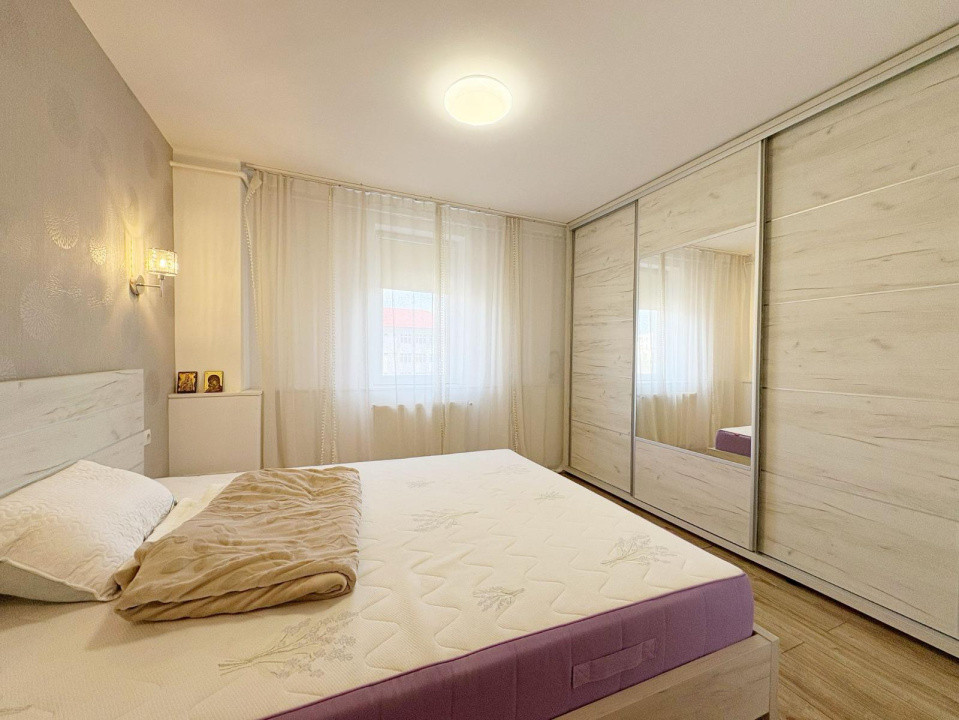 Apartament cu 3 camere zona Vasile Alecsandri