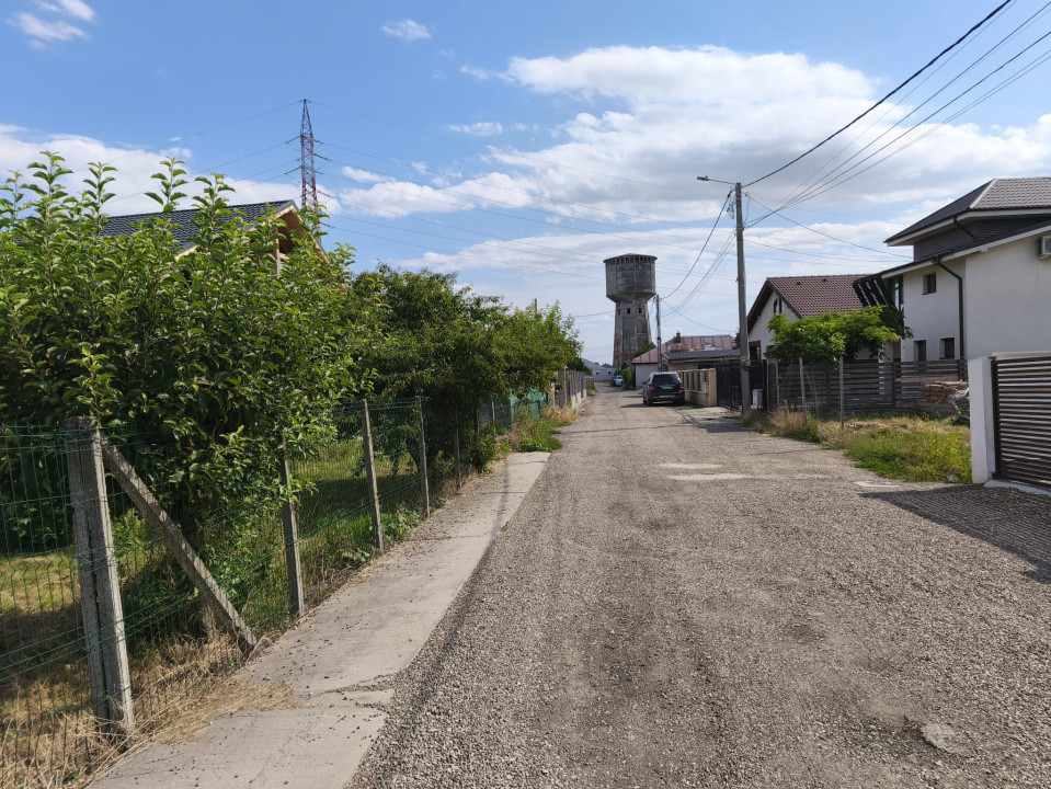 Teren intravilan de vanzare ,zona Obor (castelul de apa)