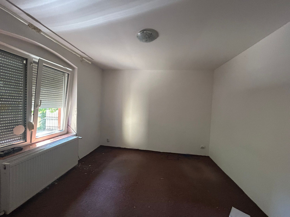 Casa plan parter, 300 MP, 130 MP utili, zona Central