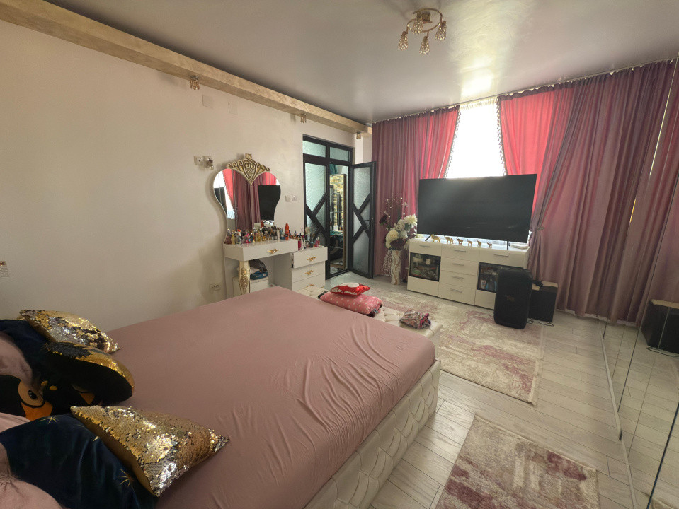 Apartament 2 camere, 42 mp , Central , zona Cimpia Islaz