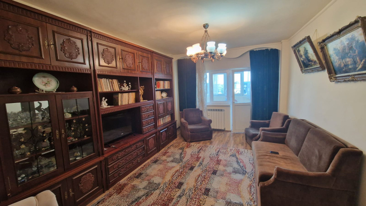 Apartament 2 camere, decomandat, 57mp, cartier 1 mai, zona Confectii