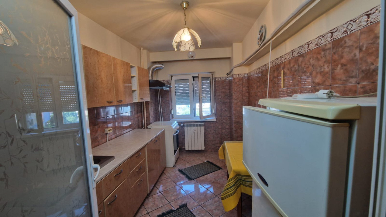 Apartament 2 camere, decomandat, 57mp, cartier 1 mai, zona Confectii