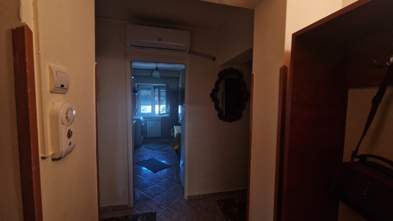 Apartament 2 camere, decomandat, 57mp, cartier 1 mai, zona Confectii