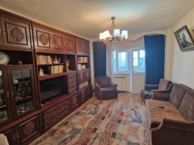 Apartament 2 camere, decomandat, 57mp, cartier 1 mai, zona Confectii