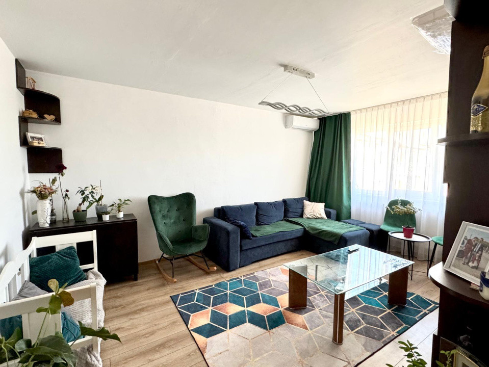 Apartament de vanzare - 3 camere decomandate - strada Garii zona Penny