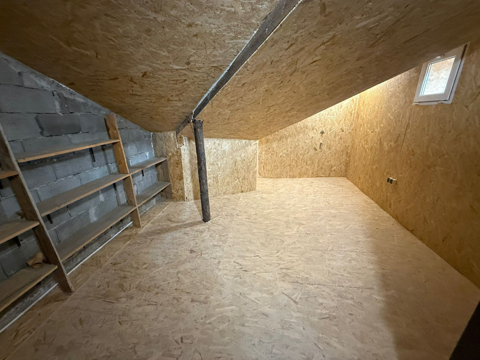 Casa, P+1, 130 mp utili, 261 mp teren, cartier Rovine, zona Frigorifer 