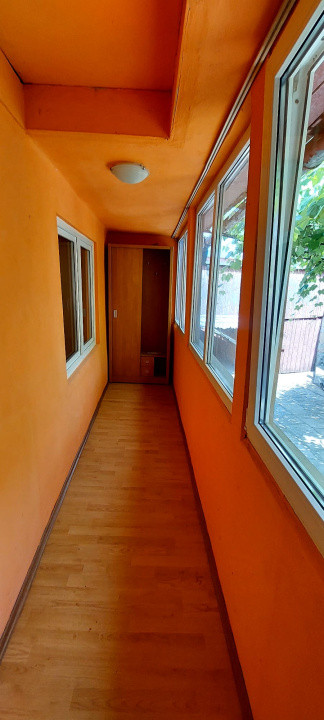 Casa 3 camere suprafata utila 80mp, spre vanzare in Rasinari.