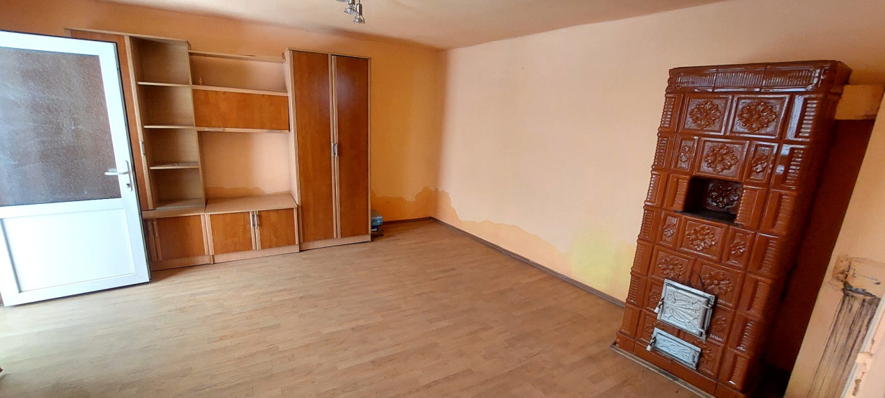 Casa 3 camere suprafata utila 80mp, spre vanzare in Rasinari.