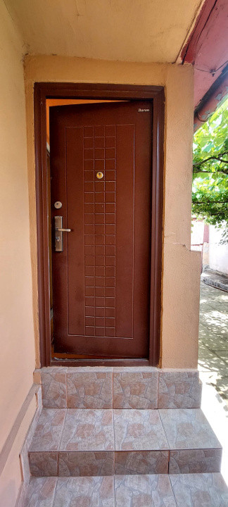 Casa 3 camere suprafata utila 80mp, spre vanzare in Rasinari.