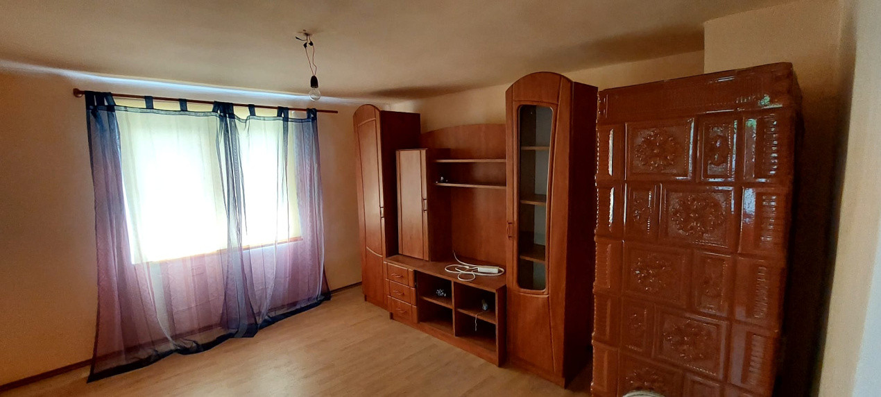 Casa 3 camere suprafata utila 80mp, spre vanzare in Rasinari.