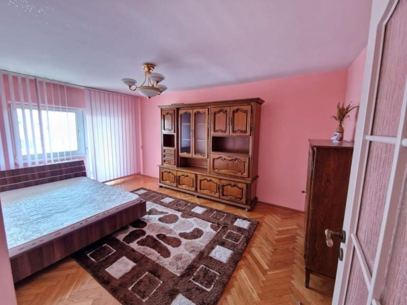 Închiriere apart. cu 3 camere, Gheorgheni, 700 Eur