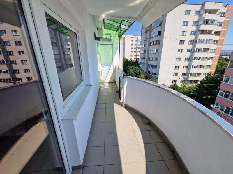 Închiriere apart. cu 3 camere, Gheorgheni, 700 Eur