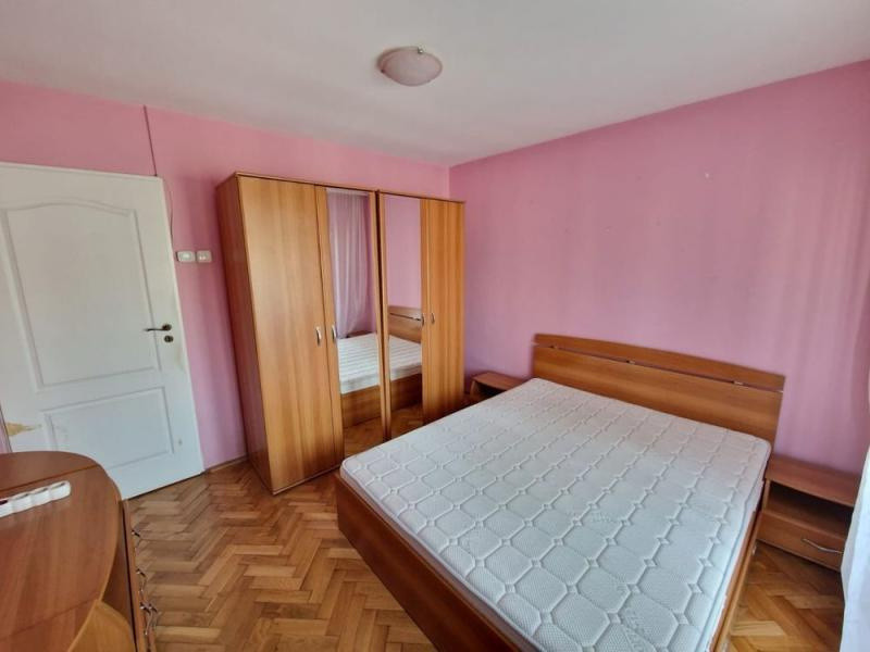 Închiriere apart. cu 3 camere, Gheorgheni, 700 Eur