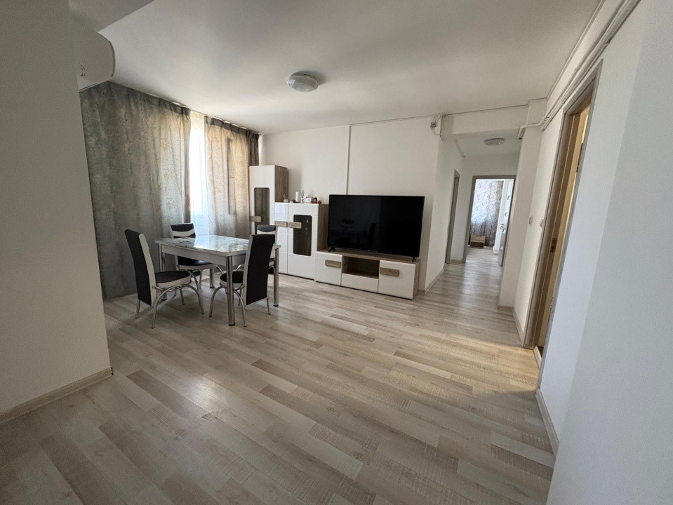 Apartament 3 camere , decomandat, 68 mp, cartier Craiovita Noua , zona Promenada