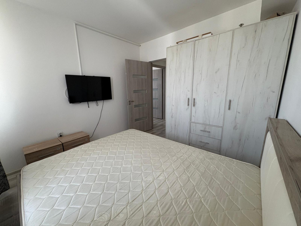 Apartament 3 camere , decomandat, 68 mp, cartier Craiovita Noua , zona Promenada
