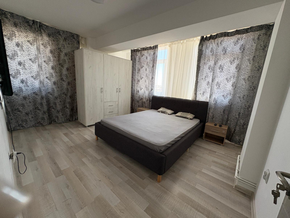 Apartament 3 camere , decomandat, 68 mp, cartier Craiovita Noua , zona Promenada