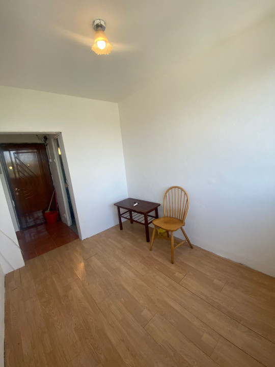 Garsonieră nerenovată, 16,44mp utili, etaj 6, bloc cu lift, str. Aluminei 