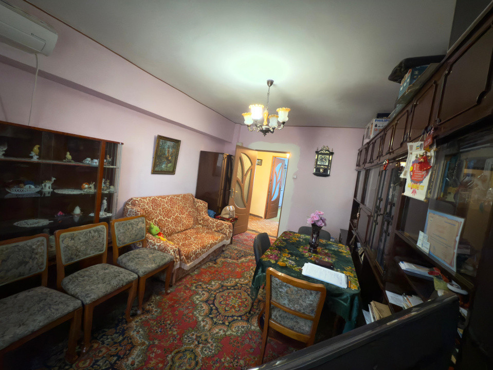 Apartament 3 camere decomandat, 66,8mp, Calea Bucuresti, zona Mall Electroputere