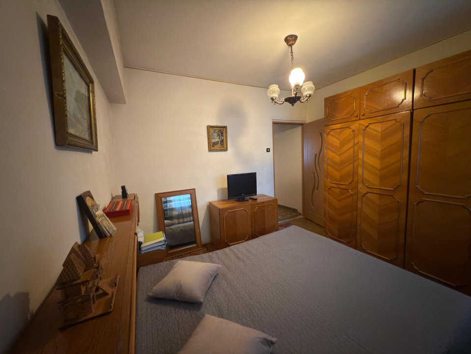 Apartament 3 camere decomandat, 66,8mp, Calea Bucuresti, zona Mall Electroputere