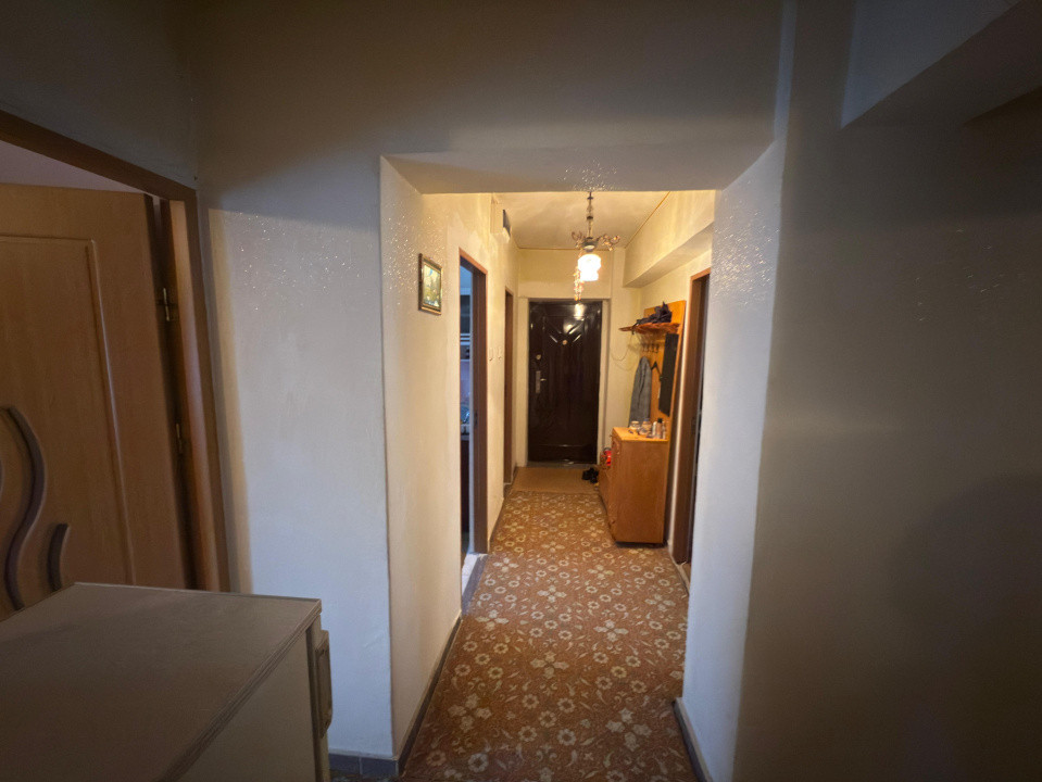 Apartament 3 camere decomandat, 66,8mp, Calea Bucuresti, zona Mall Electroputere